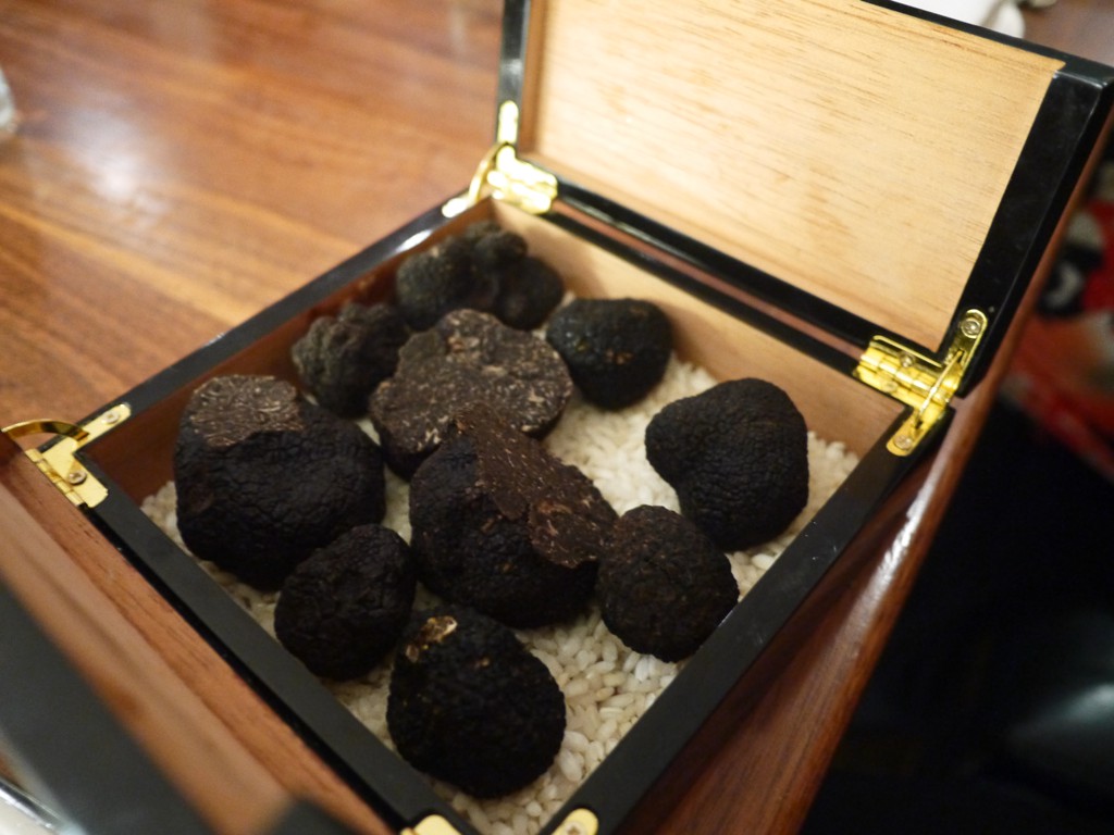 black-truffle-sika-chefs-table